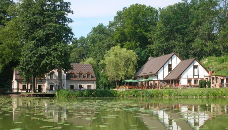 Gut Klostermühle mit Scheune